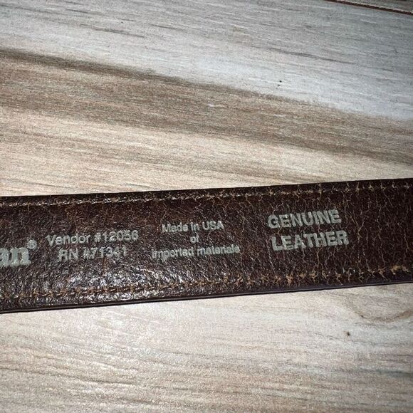 L.L. Bean Leather Belt Men’s Size 42 Brown Gold Tone Buckle USA Made Work Chore - Picture 8 of 8